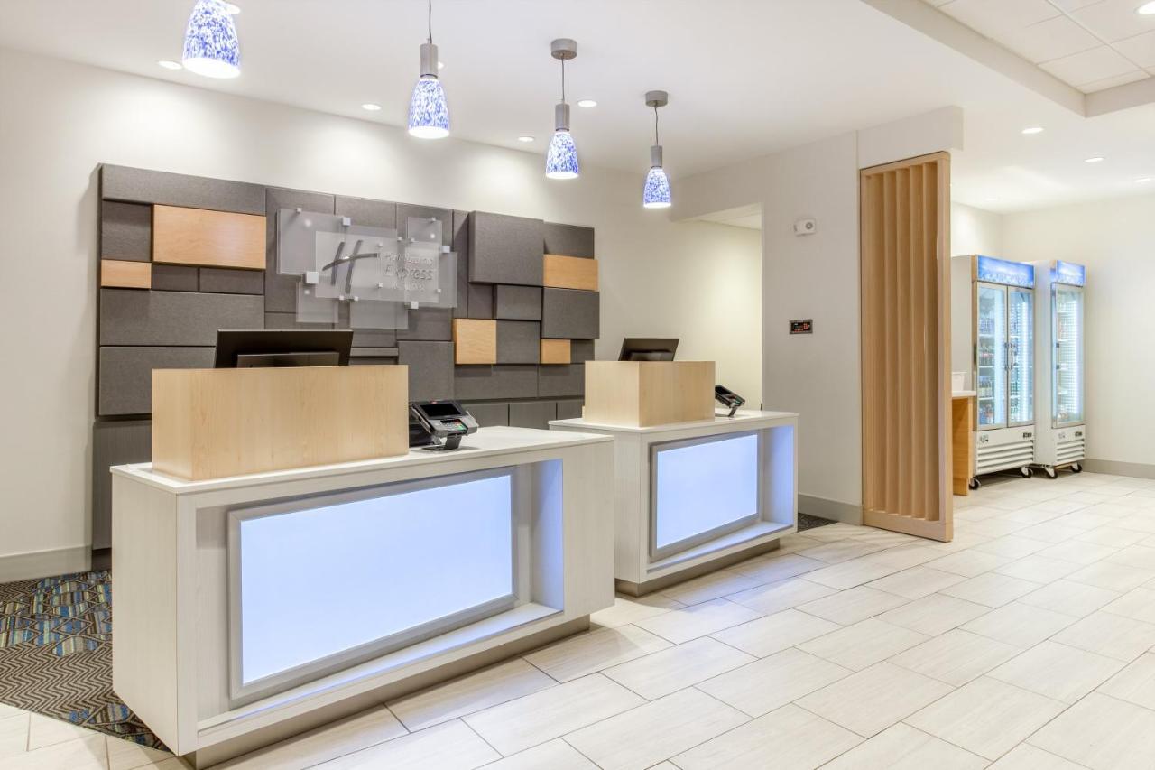 Holiday Inn Express & Suites - Ottawa By Ihg Exterior foto